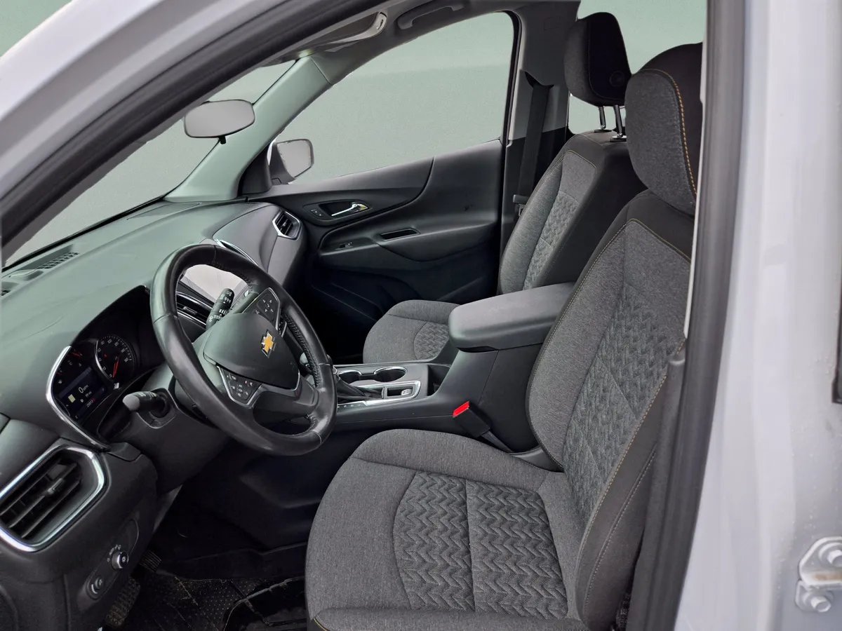 2022 Chevrolet Equinox LT thumbnail 12