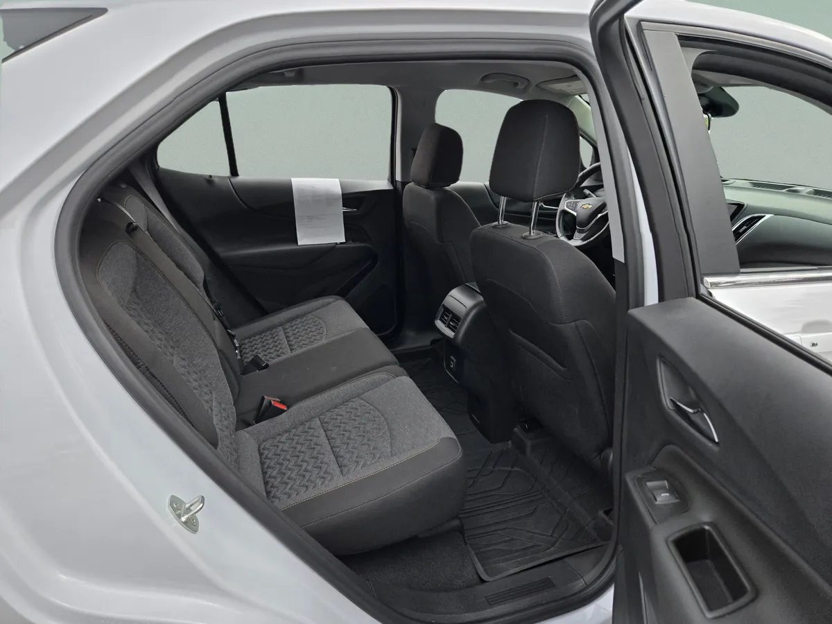 2022 Chevrolet Equinox LT thumbnail 18