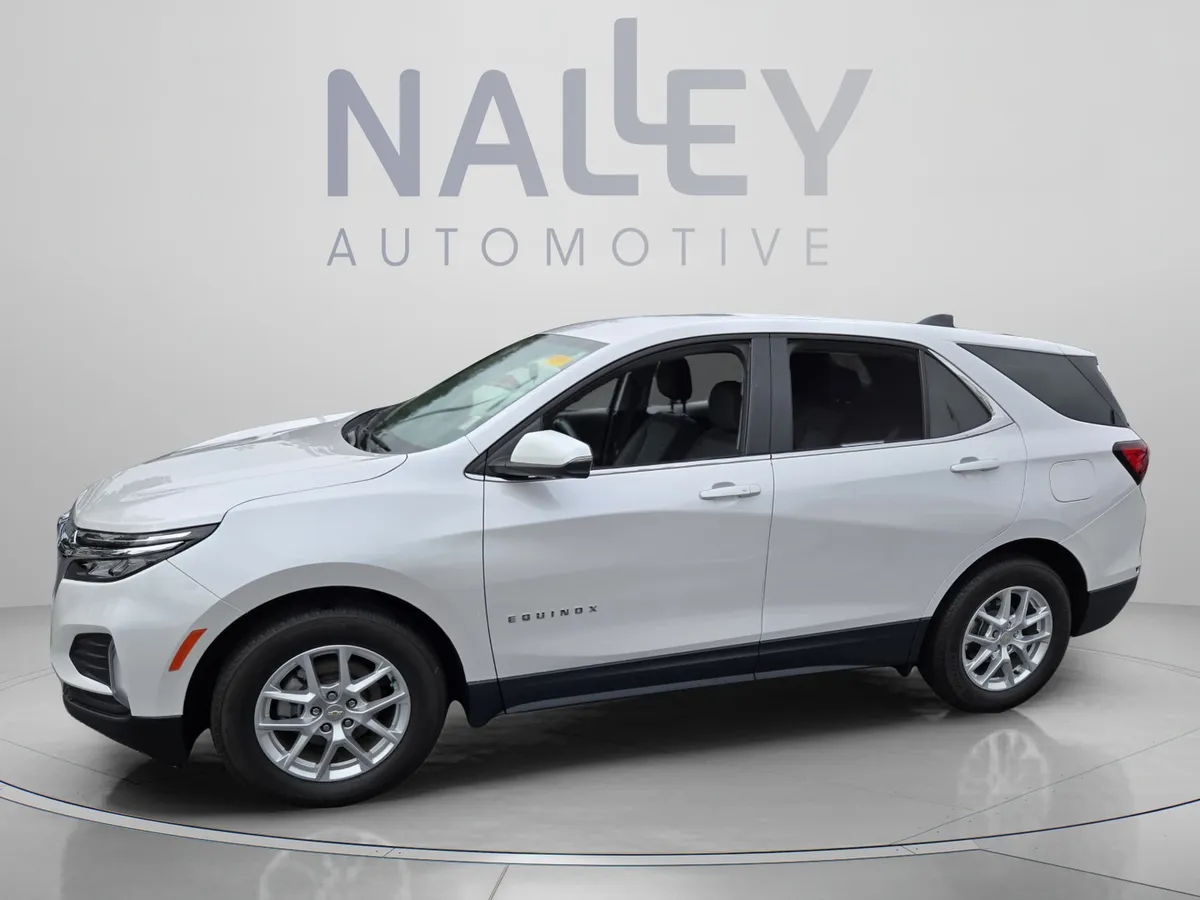 2022 Chevrolet Equinox LT thumbnail 2
