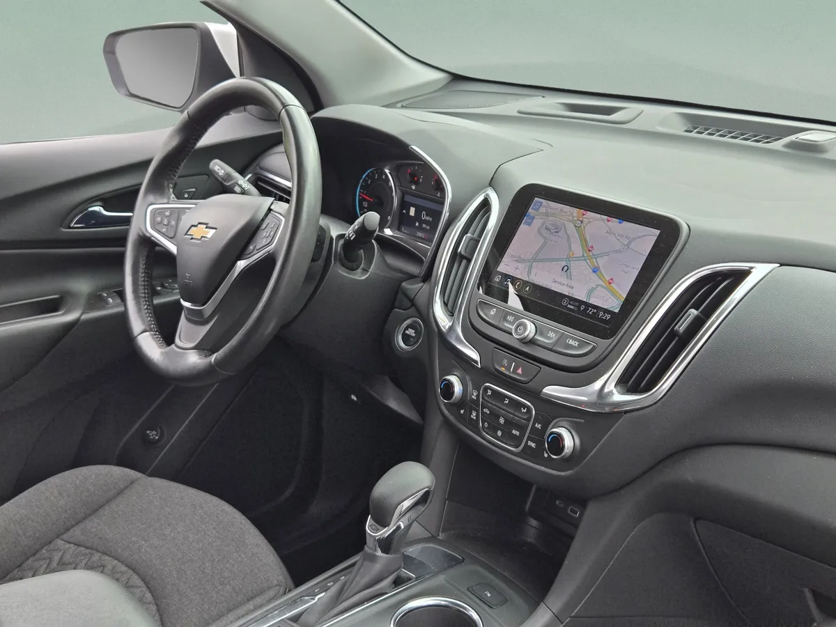 2022 Chevrolet Equinox LT thumbnail 21