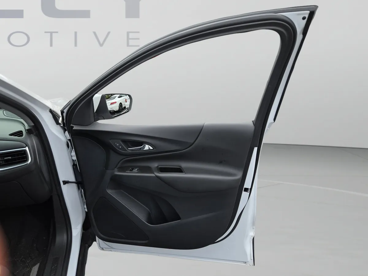 2022 Chevrolet Equinox LT thumbnail 22