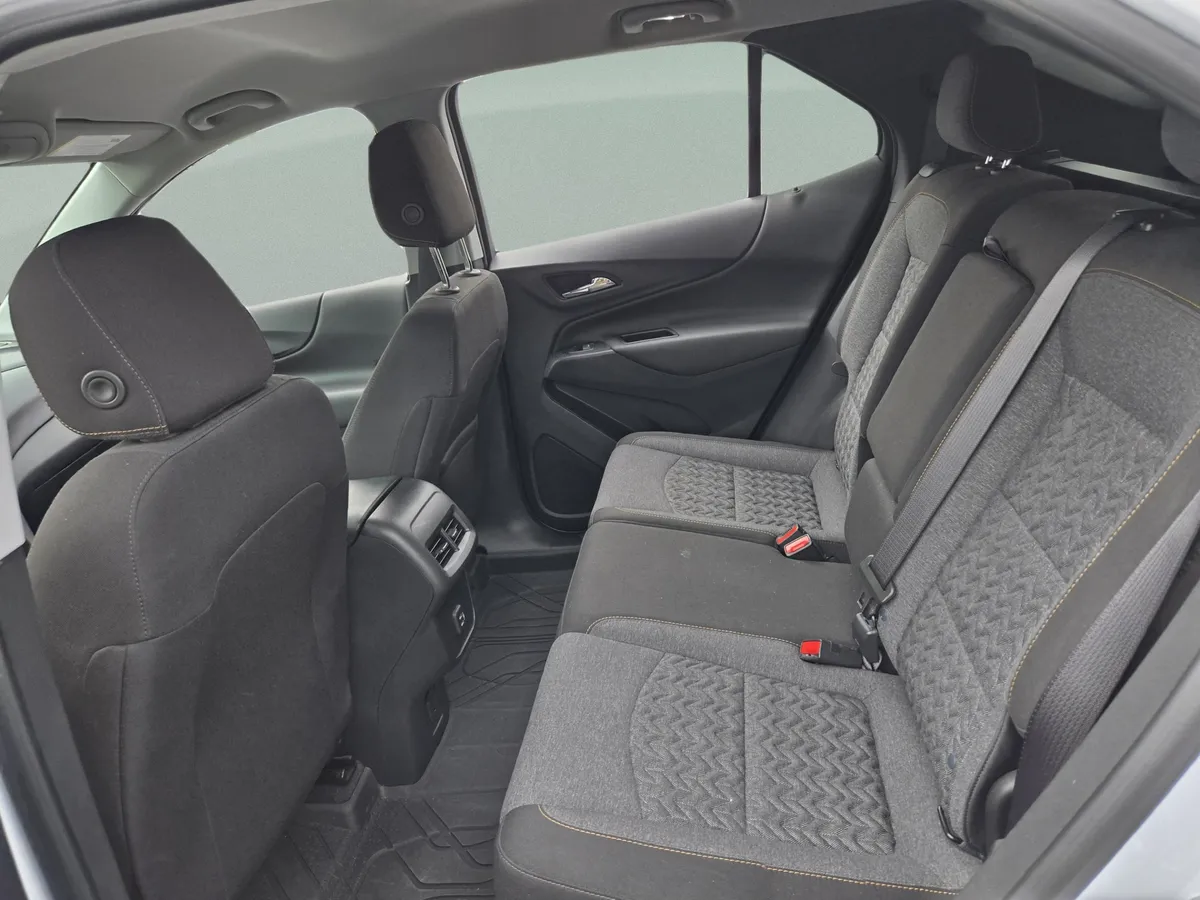 2022 Chevrolet Equinox LT thumbnail 25