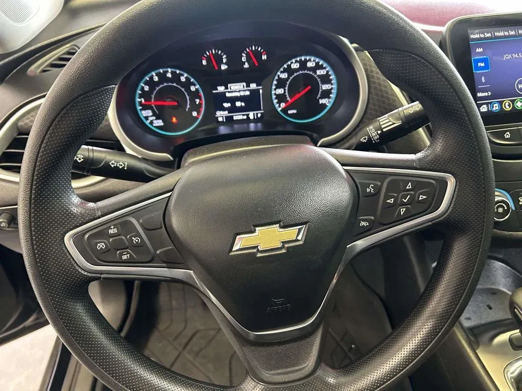 2022 Chevrolet Malibu LS thumbnail 18