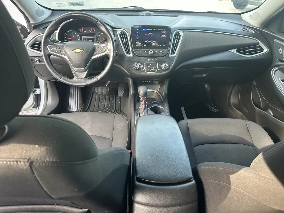 2022 Chevrolet Malibu RS thumbnail 32