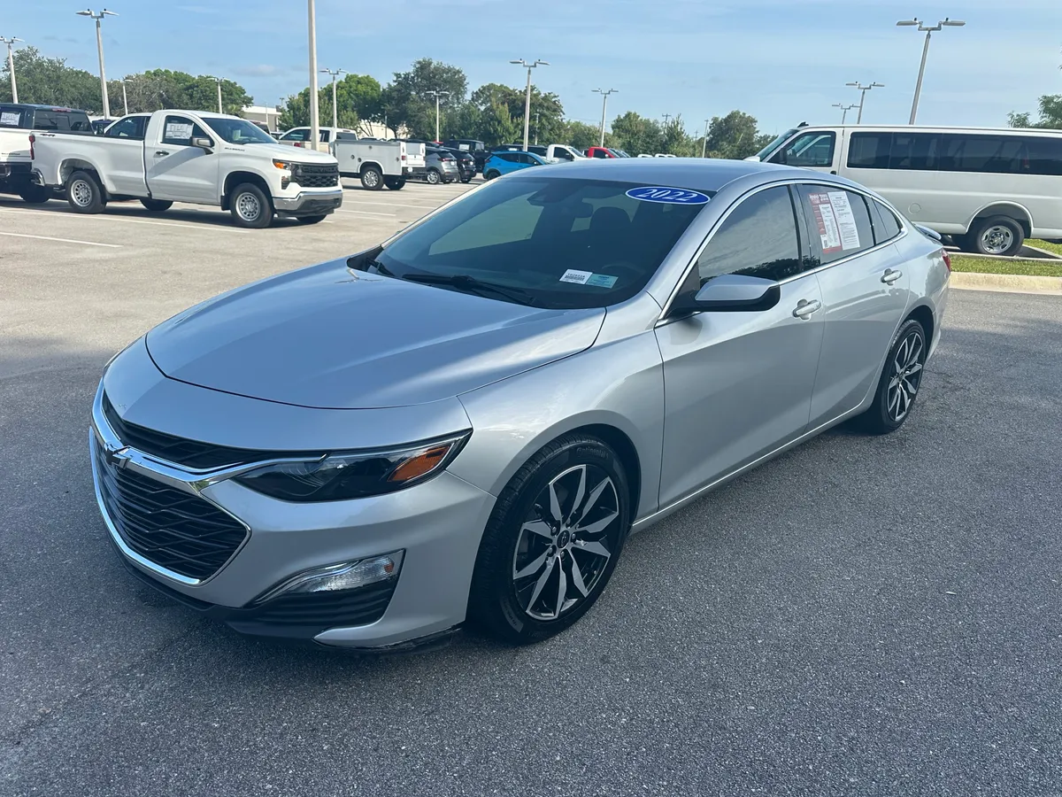 2022 Chevrolet Malibu RS thumbnail 4