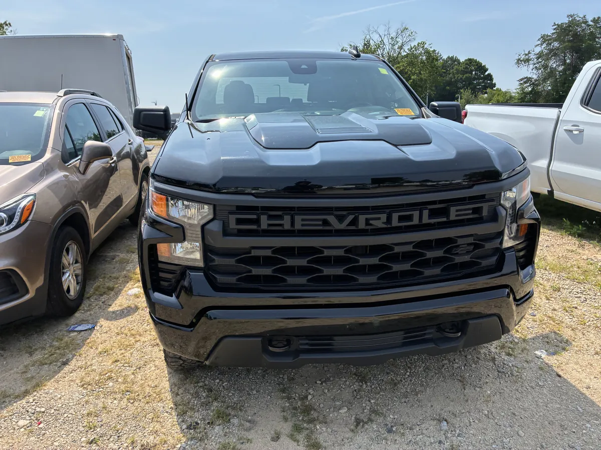 2022 Chevrolet Silverado 1500 Custom Trail Boss thumbnail 2