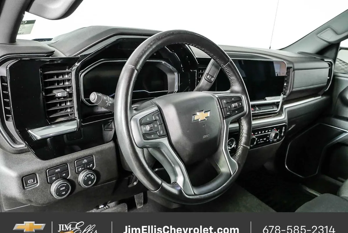 2022 Chevrolet Silverado 1500 LT thumbnail 4