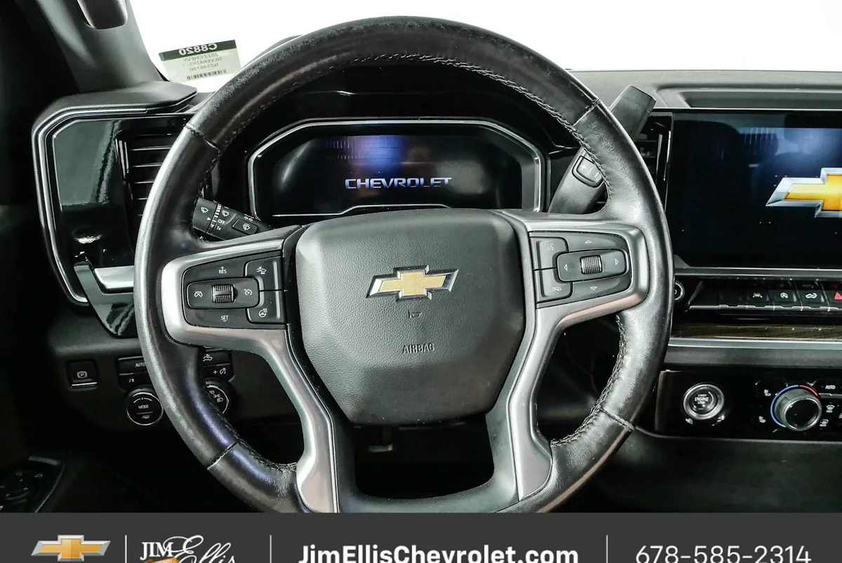 2022 Chevrolet Silverado 1500 LT thumbnail 9