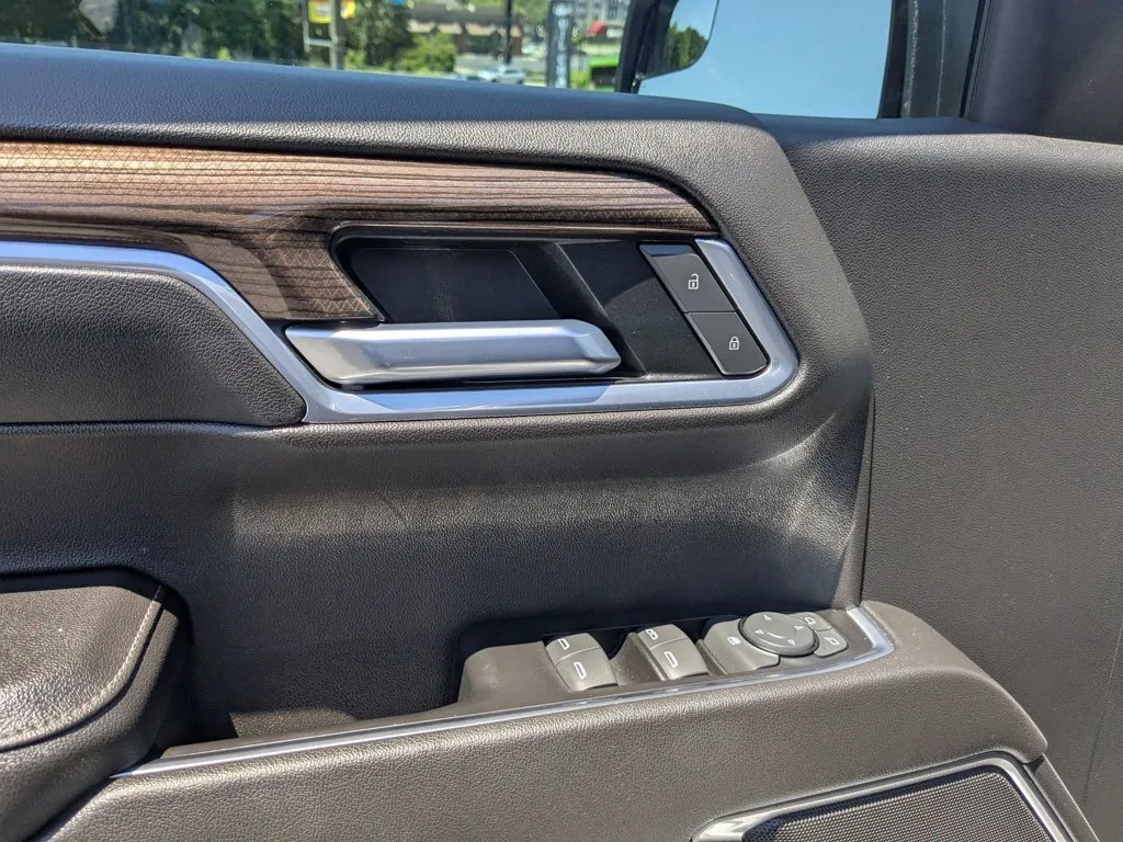 2022 Chevrolet Silverado 1500 LT thumbnail 12