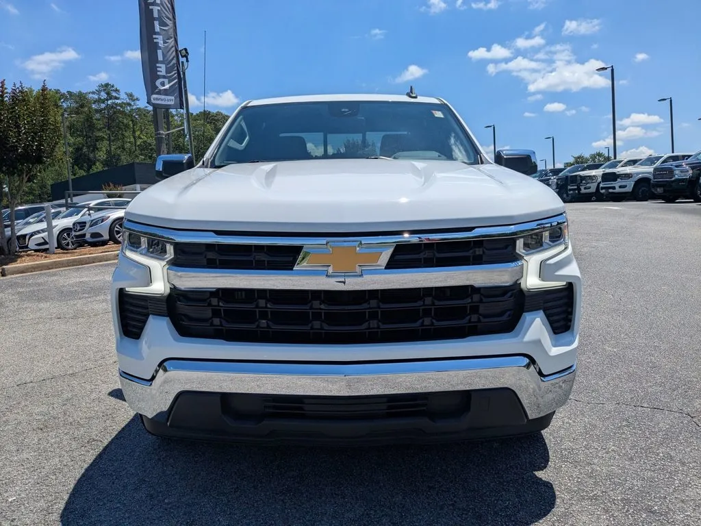 2022 Chevrolet Silverado 1500 LT thumbnail 2