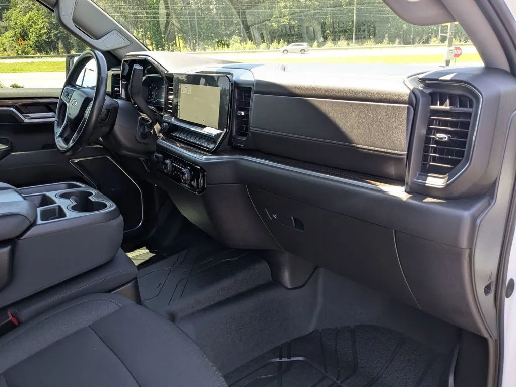 2022 Chevrolet Silverado 1500 LT thumbnail 28