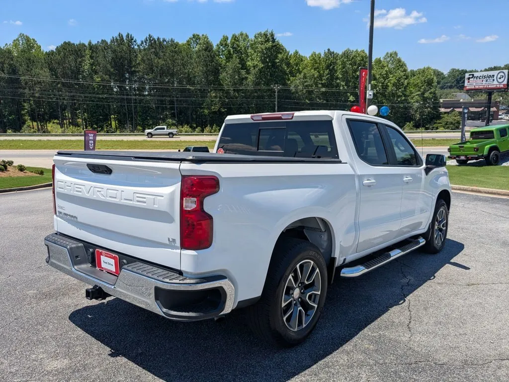 2022 Chevrolet Silverado 1500 LT thumbnail 5
