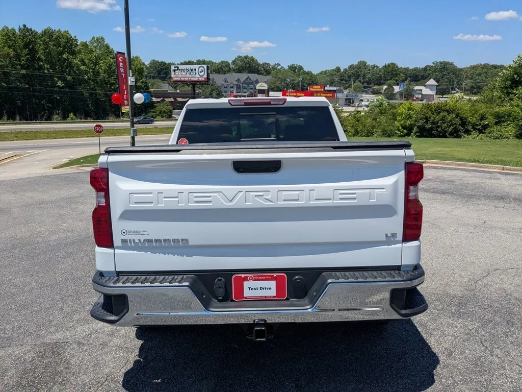 2022 Chevrolet Silverado 1500 LT thumbnail 6