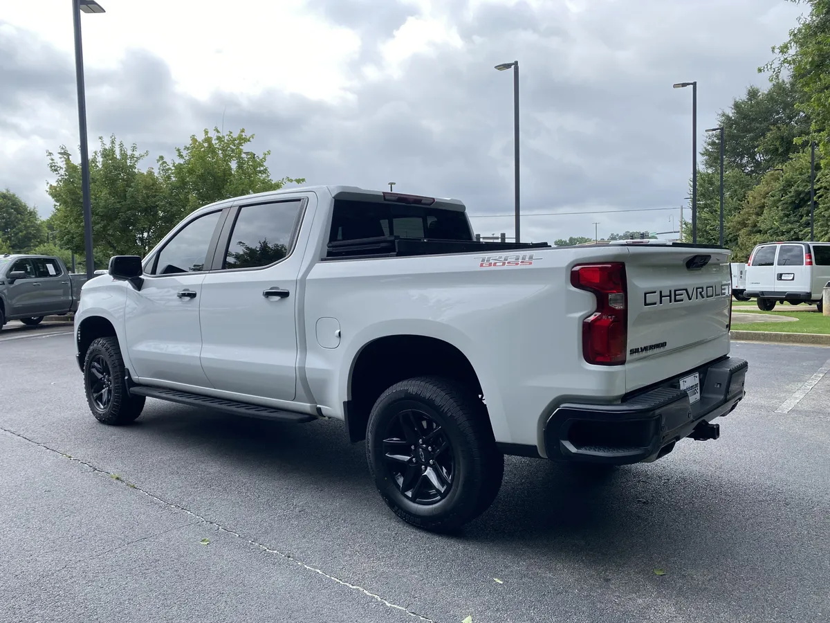 2022 Chevrolet Silverado 1500 LT Trail Boss thumbnail 6