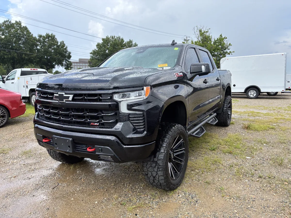 2022 Chevrolet Silverado 1500 LT Trail Boss thumbnail 2
