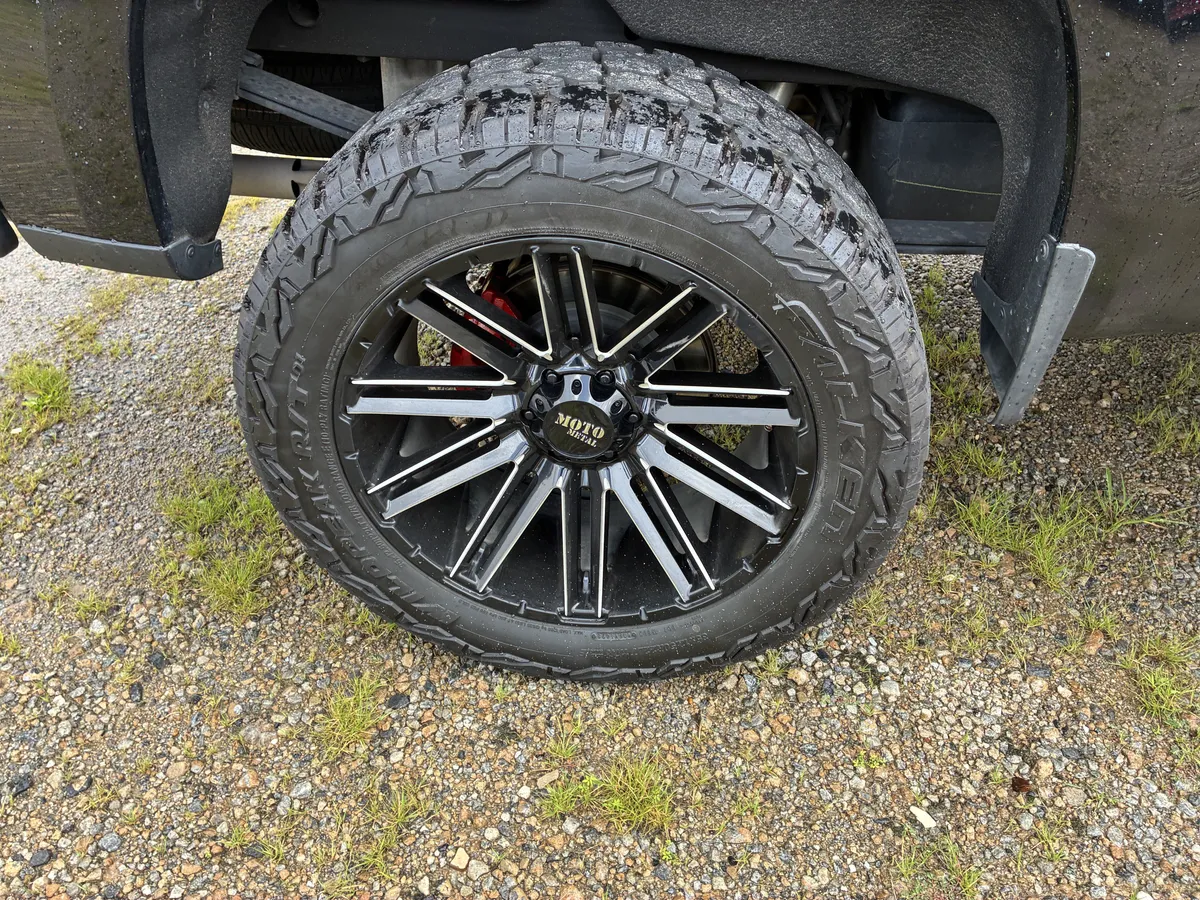 2022 Chevrolet Silverado 1500 LT Trail Boss thumbnail 8
