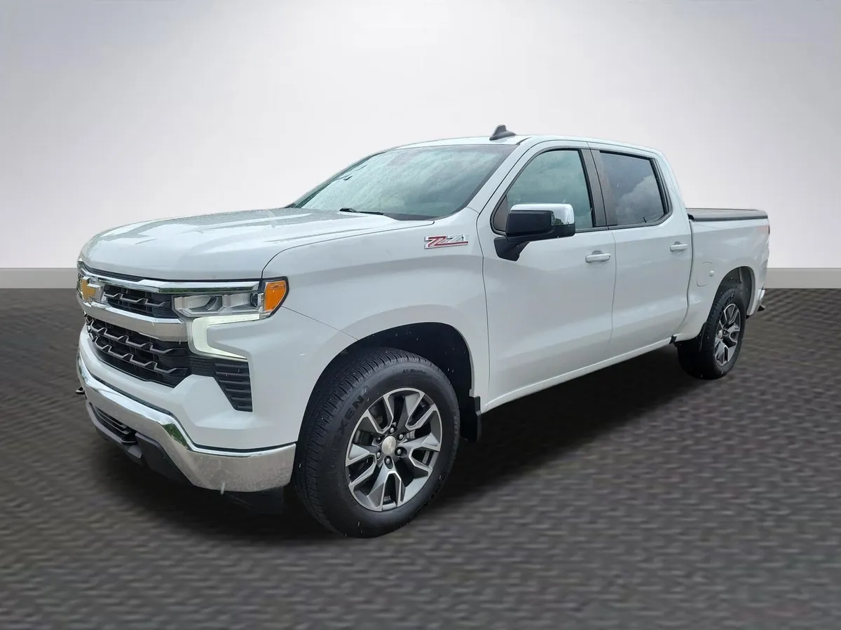 2022 Chevrolet Silverado 1500 LT w/1LT thumbnail 3