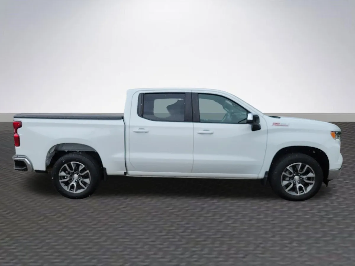 2022 Chevrolet Silverado 1500 LT w/1LT thumbnail 4