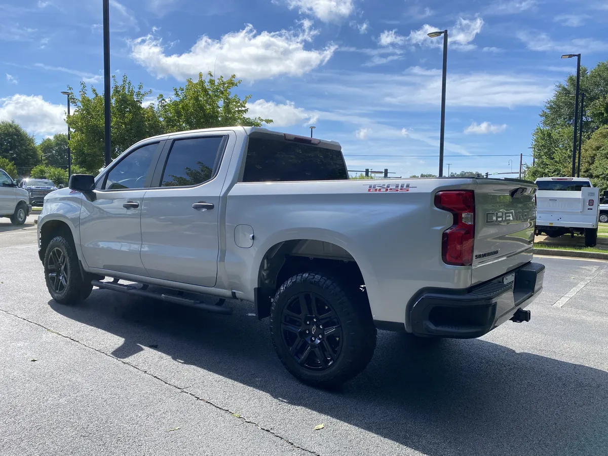 2022 Chevrolet Silverado 1500 LTD Custom Trail Boss thumbnail 6