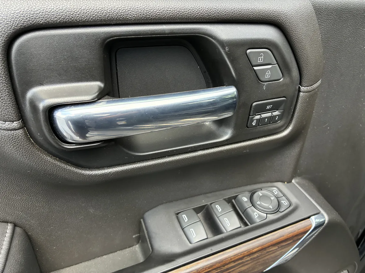 2022 Chevrolet Silverado 1500 LTD High Country thumbnail 25
