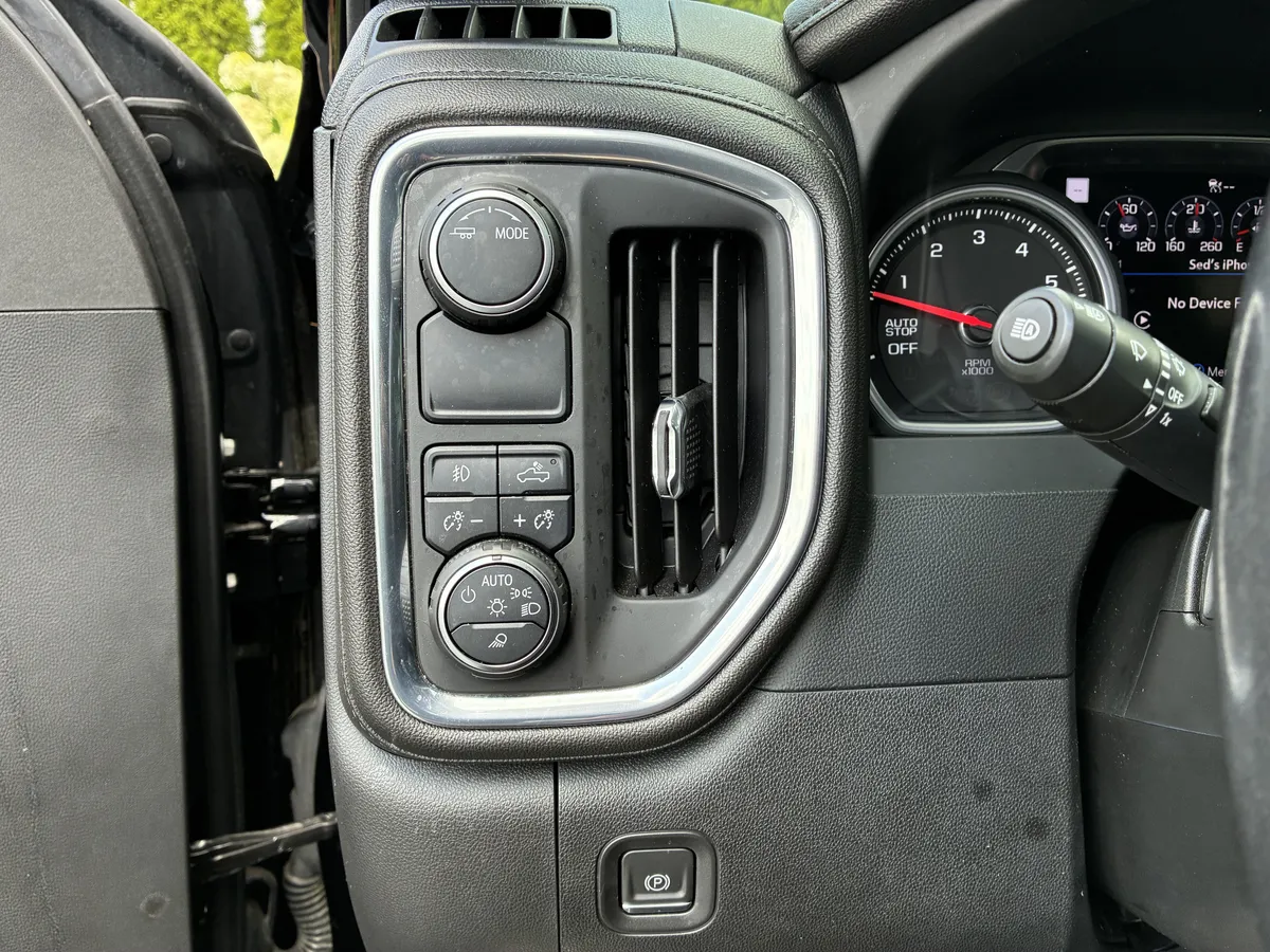 2022 Chevrolet Silverado 1500 LTD High Country thumbnail 28