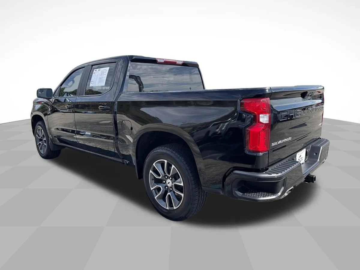 2022 Chevrolet Silverado 1500 RST thumbnail 8