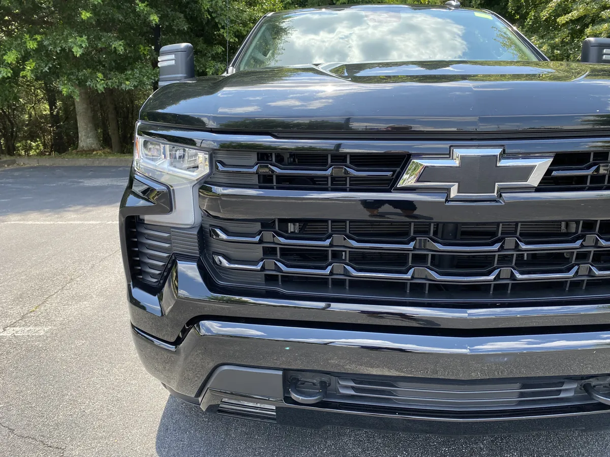 2022 Chevrolet Silverado 1500 RST thumbnail 13