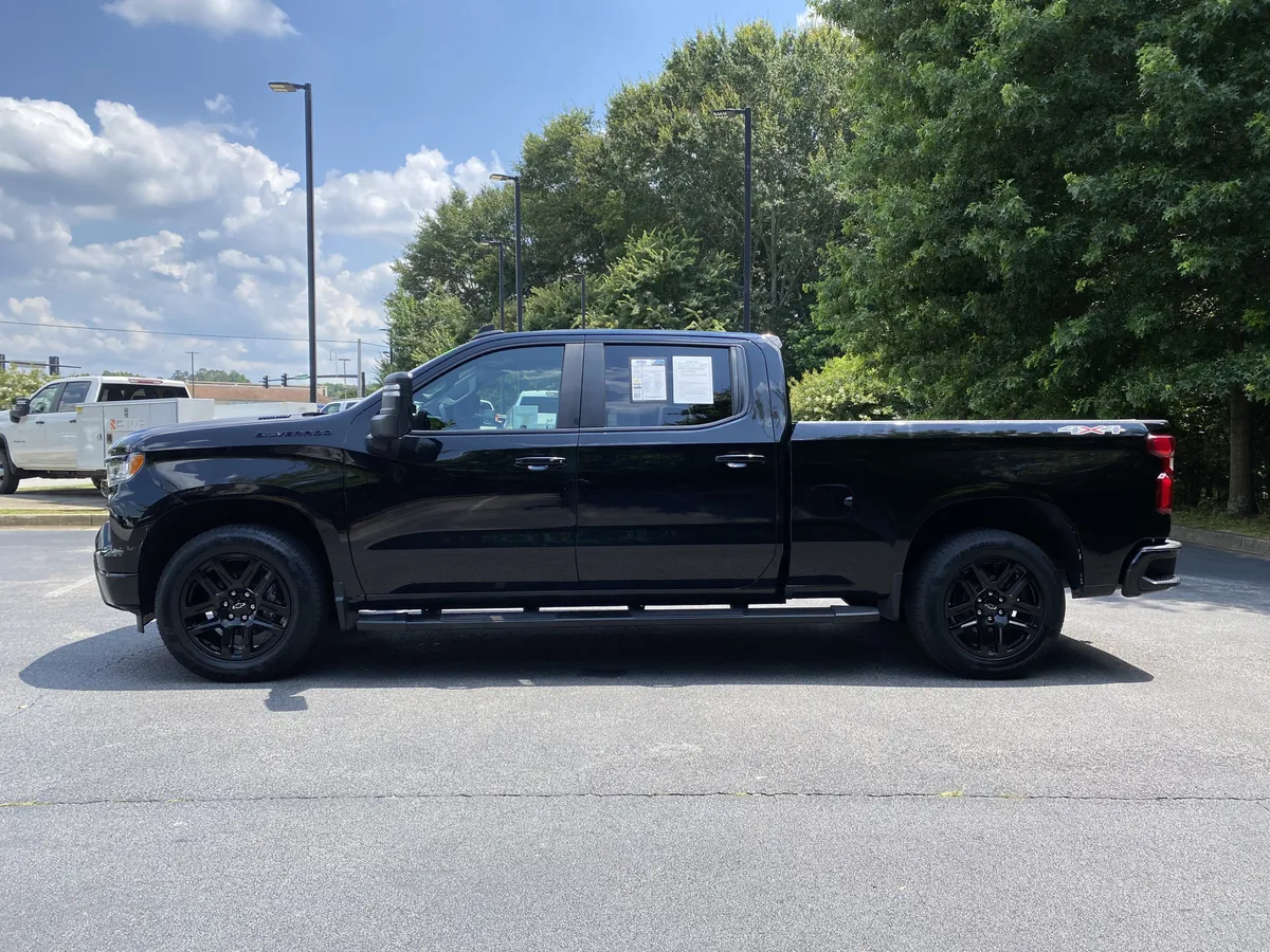 2022 Chevrolet Silverado 1500 RST thumbnail 5