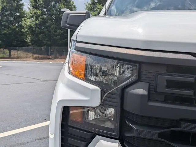 2022 Chevrolet Silverado 1500 WT thumbnail 11