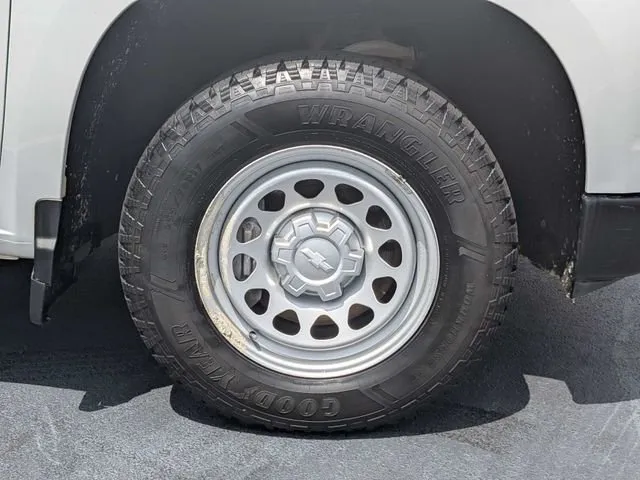 2022 Chevrolet Silverado 1500 WT thumbnail 12