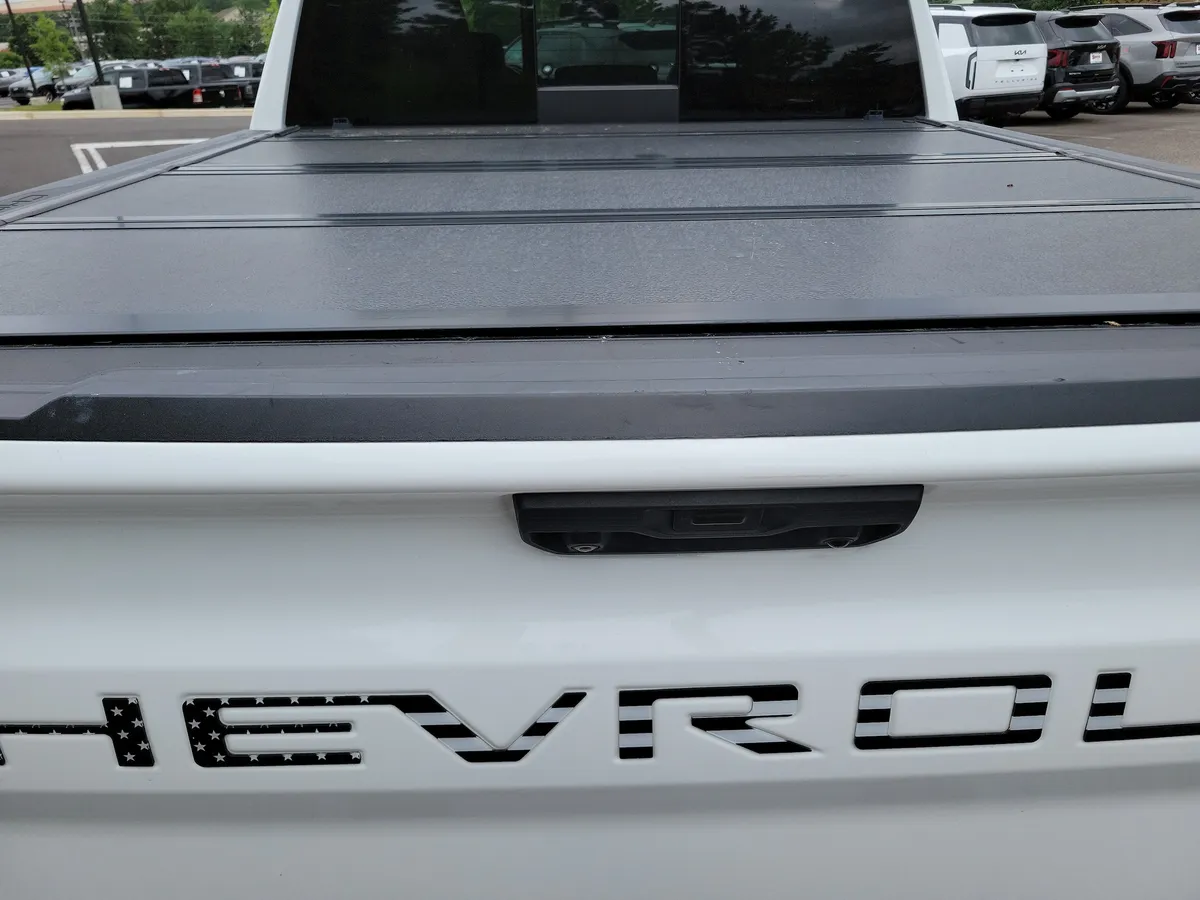 2022 Chevrolet Silverado 1500 ZR2 thumbnail 29