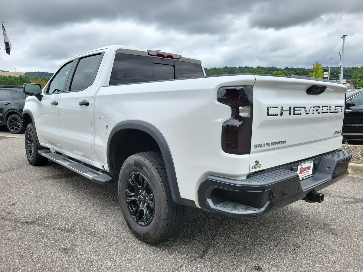 2022 Chevrolet Silverado 1500 ZR2 thumbnail 3
