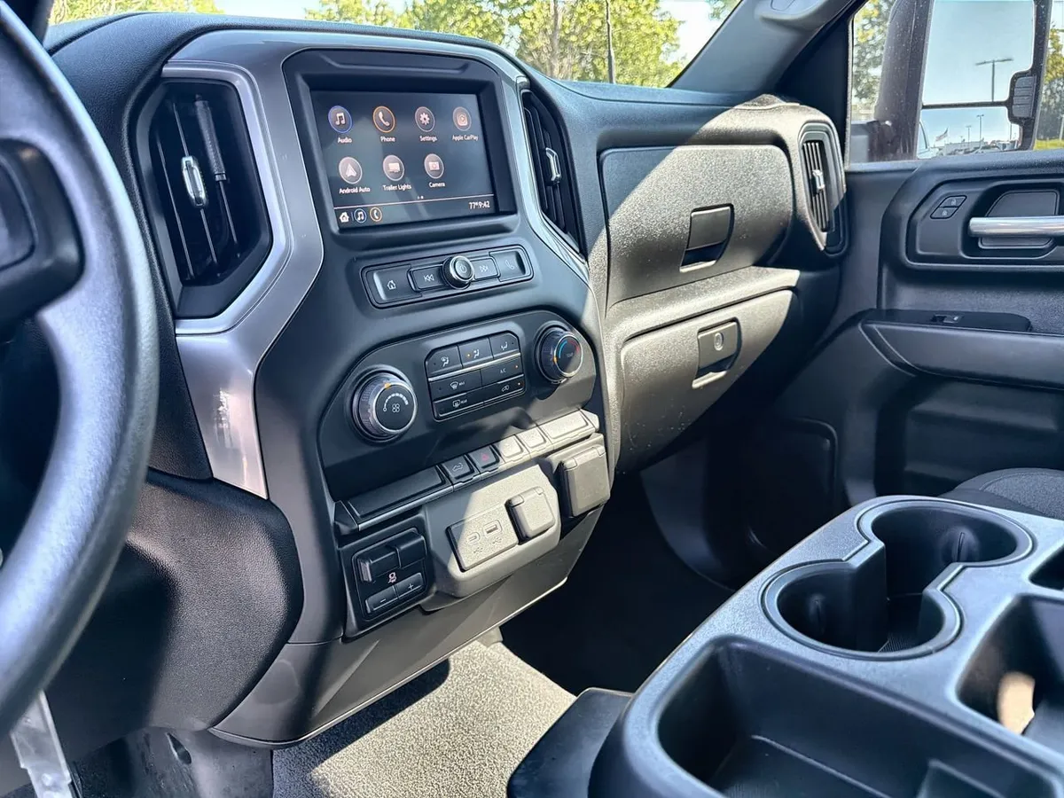 2022 Chevrolet Silverado 2500 HD Custom thumbnail 11