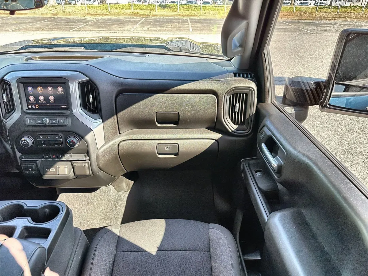 2022 Chevrolet Silverado 2500 HD Custom thumbnail 24