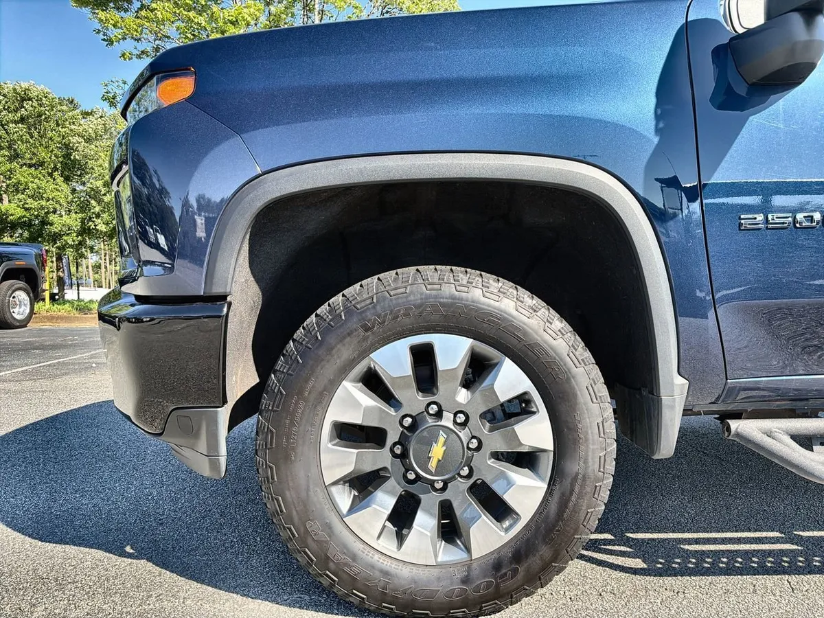 2022 Chevrolet Silverado 2500 HD Custom thumbnail 28