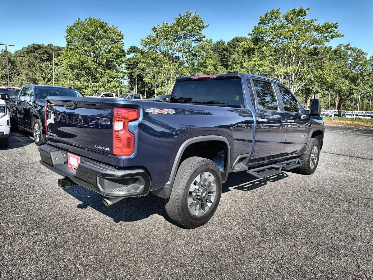 2022 Chevrolet Silverado 2500 HD Custom thumbnail 8