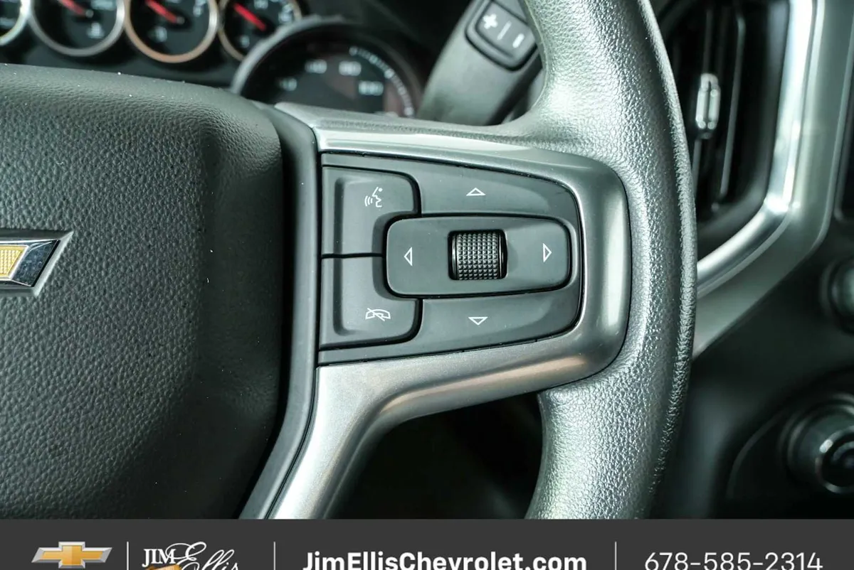 2022 Chevrolet Silverado 2500HD LT thumbnail 11