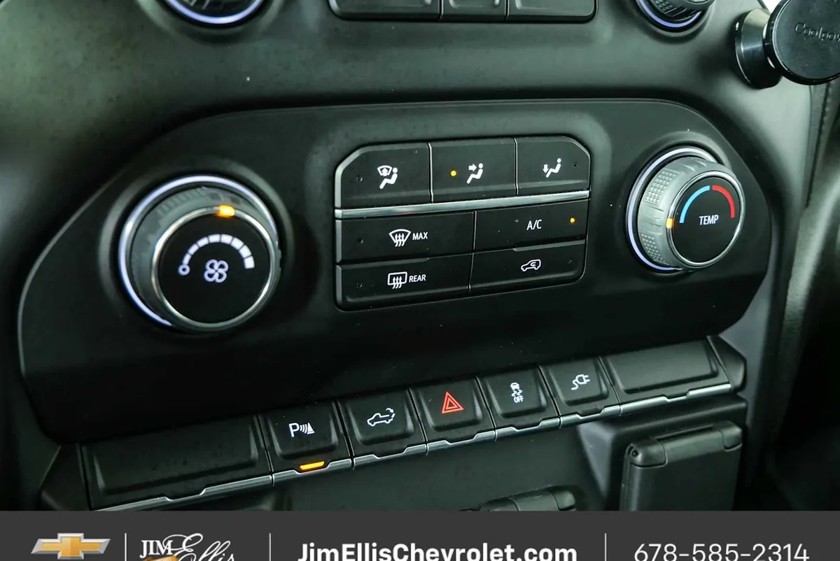 2022 Chevrolet Silverado 2500HD LT thumbnail 15