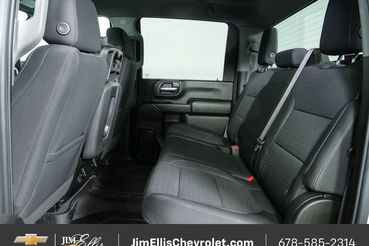 2022 Chevrolet Silverado 2500HD LT thumbnail 16