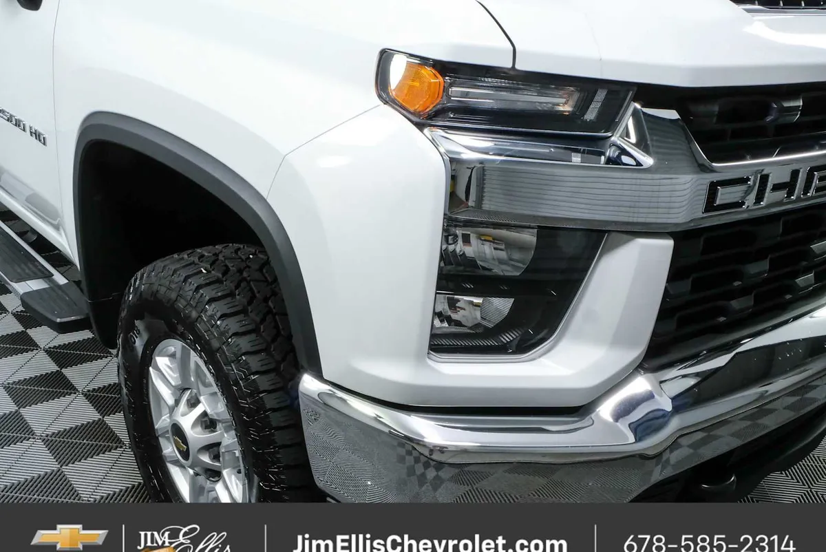 2022 Chevrolet Silverado 2500HD LT thumbnail 31