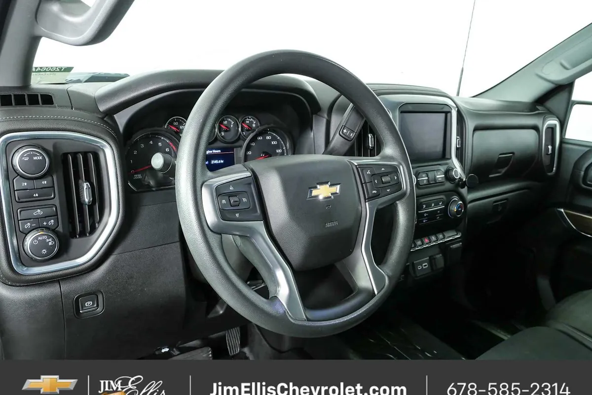 2022 Chevrolet Silverado 2500HD LT thumbnail 4