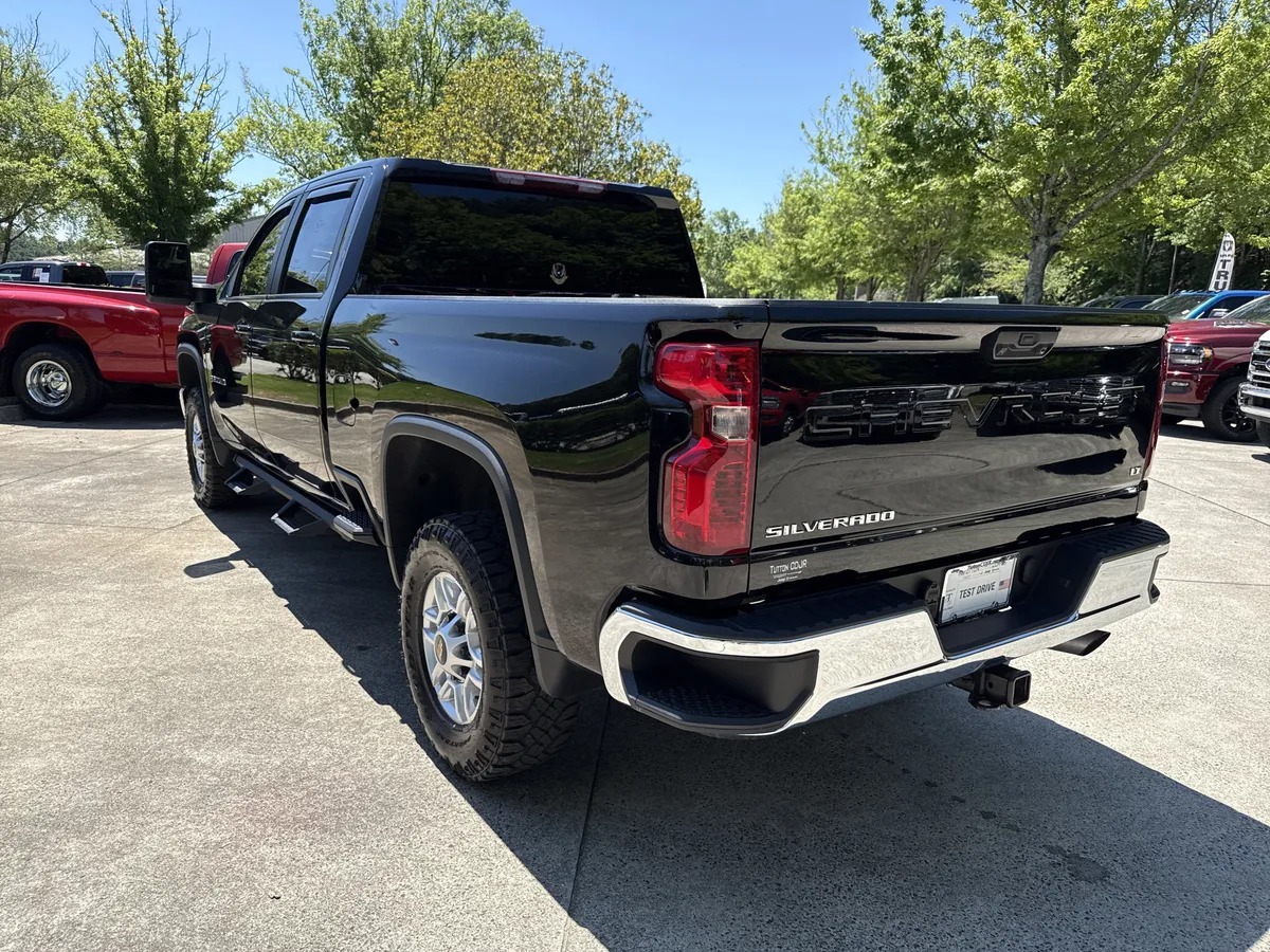2022 Chevrolet Silverado 2500HD LT thumbnail 5