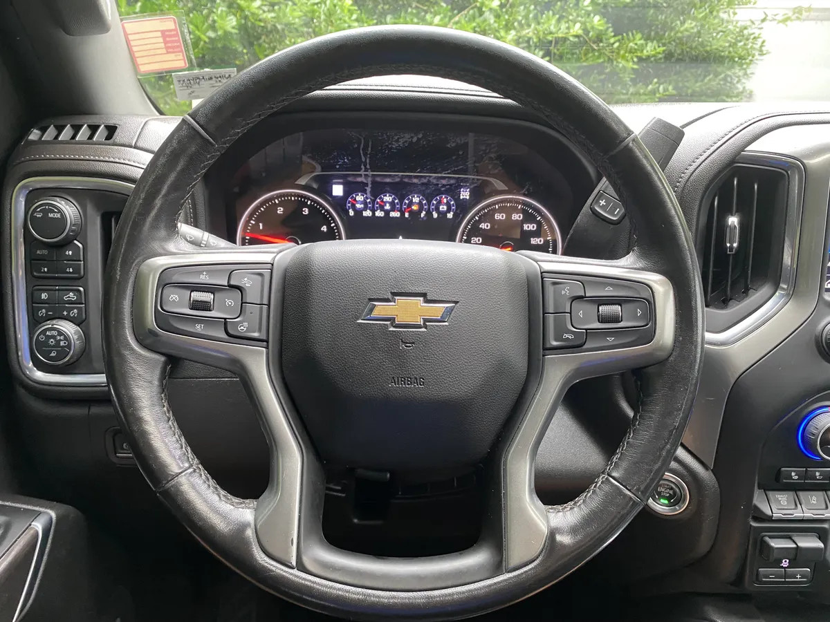 2022 Chevrolet Silverado 2500HD LTZ thumbnail 19
