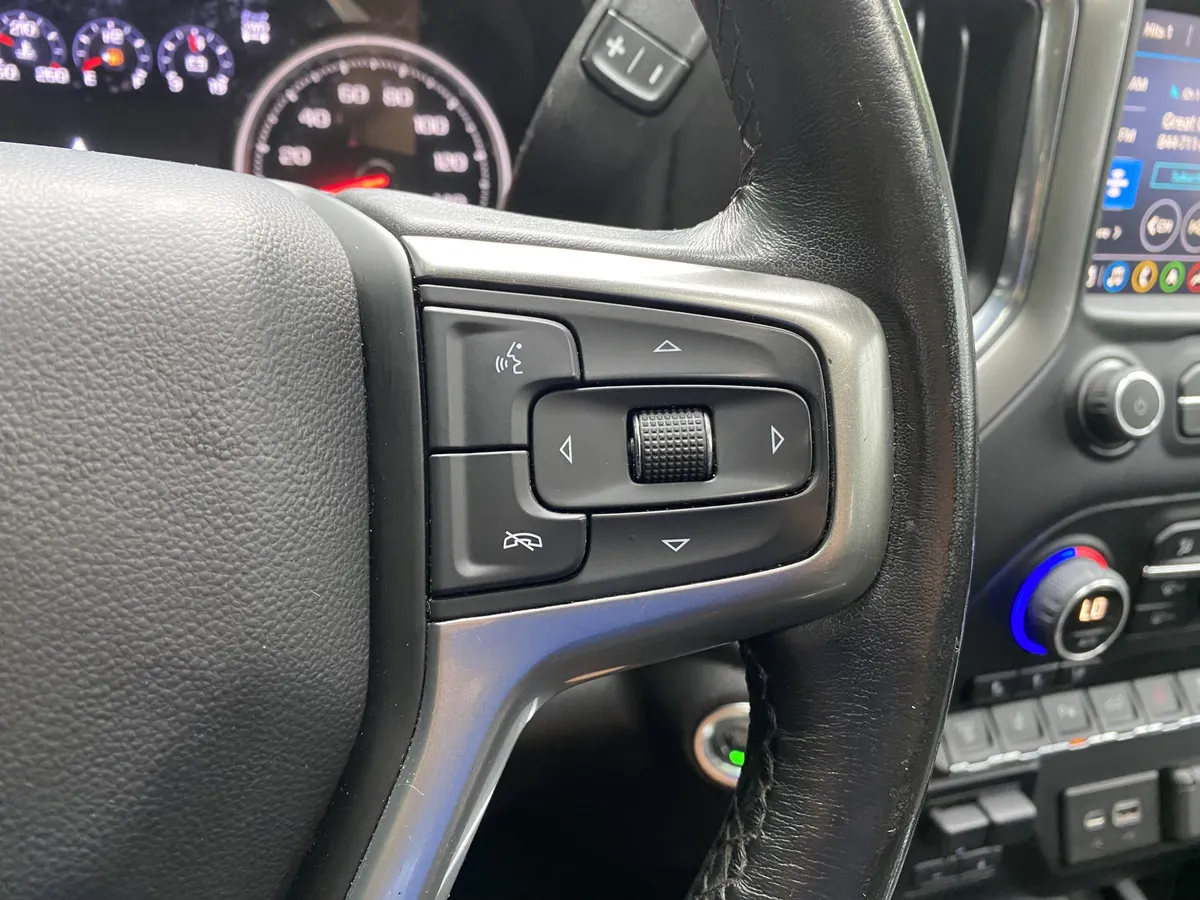 2022 Chevrolet Silverado 2500HD LTZ thumbnail 21