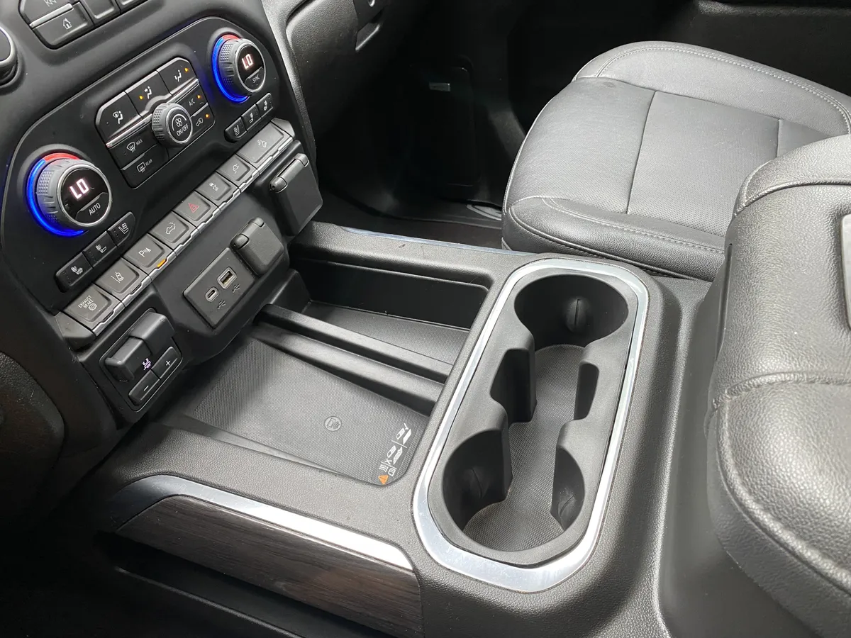 2022 Chevrolet Silverado 2500HD LTZ thumbnail 31