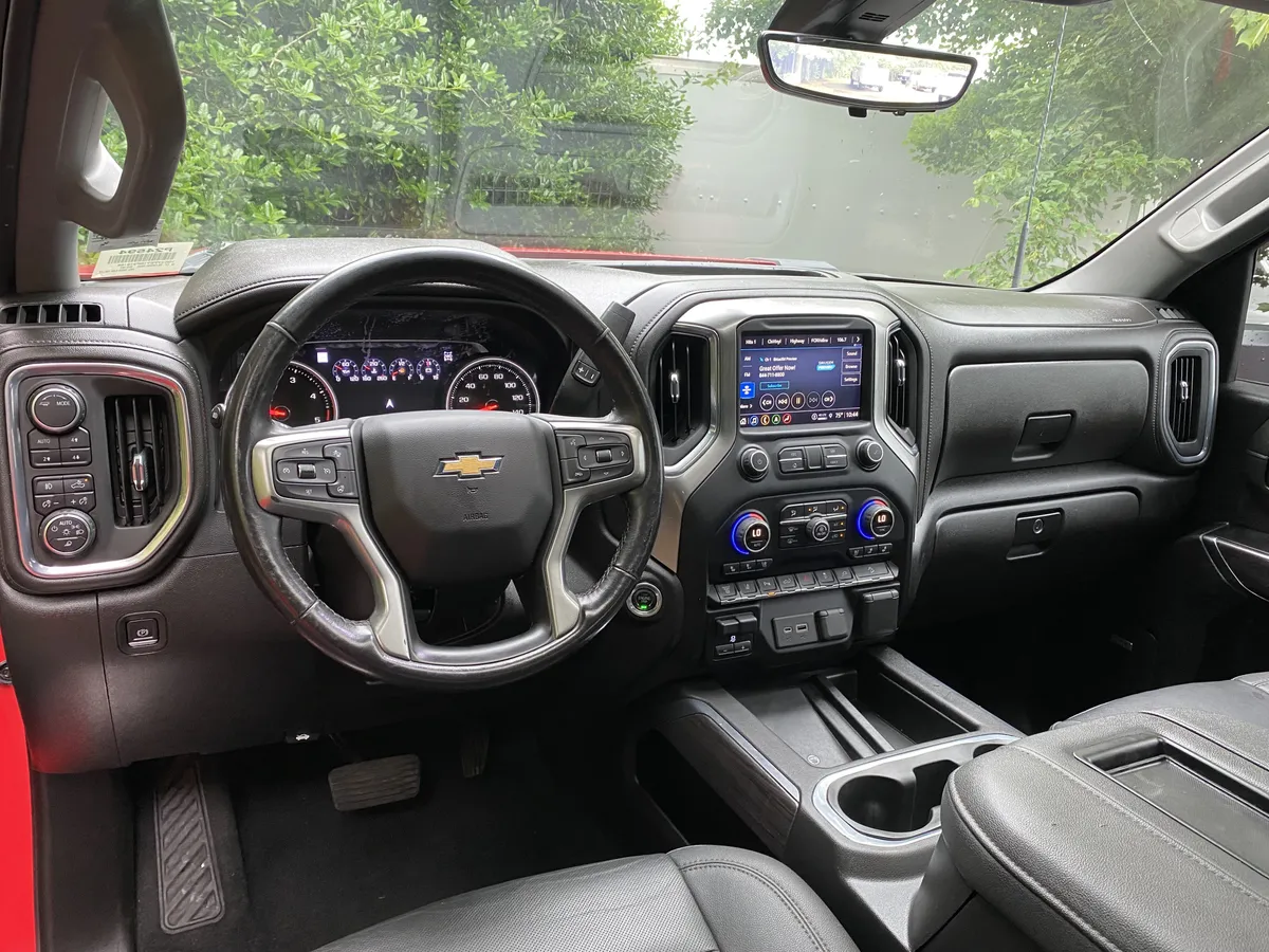 2022 Chevrolet Silverado 2500HD LTZ thumbnail 37