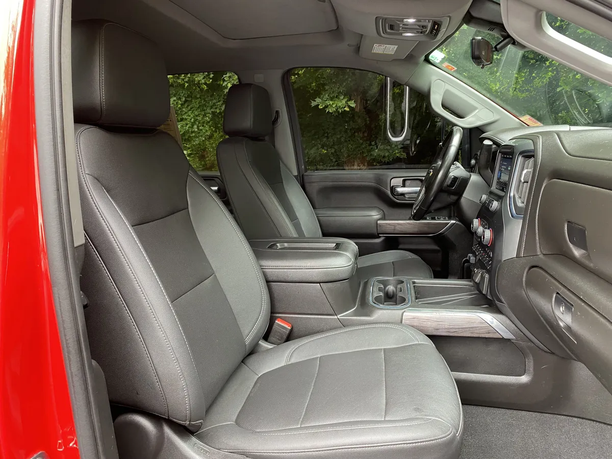 2022 Chevrolet Silverado 2500HD LTZ thumbnail 38