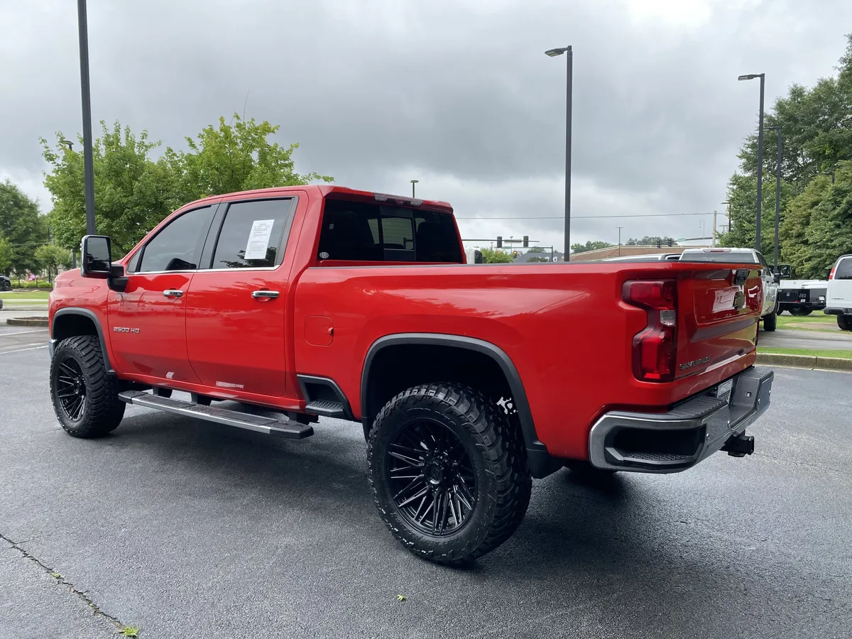 2022 Chevrolet Silverado 2500HD LTZ thumbnail 6