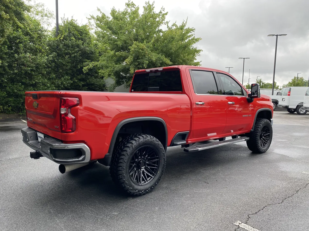 2022 Chevrolet Silverado 2500HD LTZ thumbnail 8