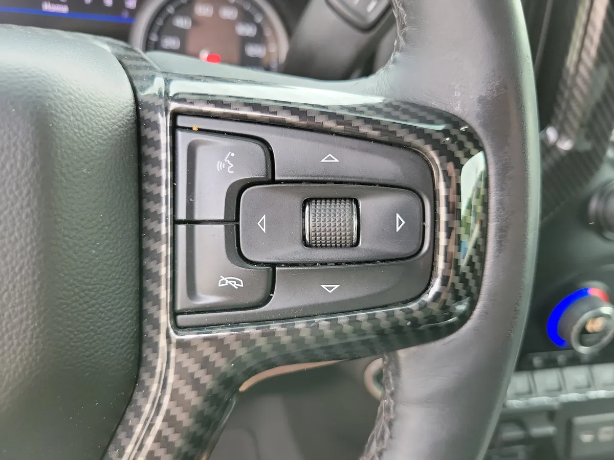 2022 Chevrolet Silverado 3500 HD High Country thumbnail 22